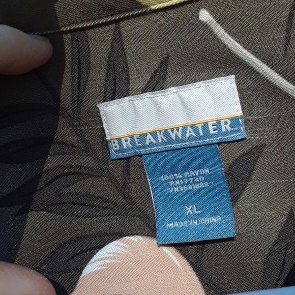 GIFTED Breakwater Hawian Shirt, 100% Rayon. - Picture 3 of 4